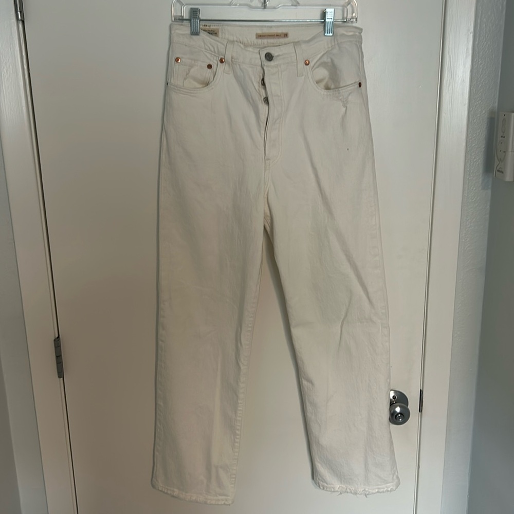Levi’s ribcage straight ankle ecru denim jeans